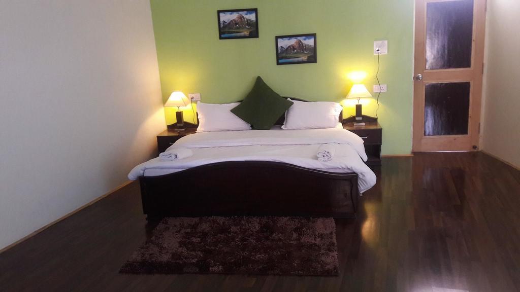 Hotel Mandalchan เลห์ ภายนอก รูปภาพ