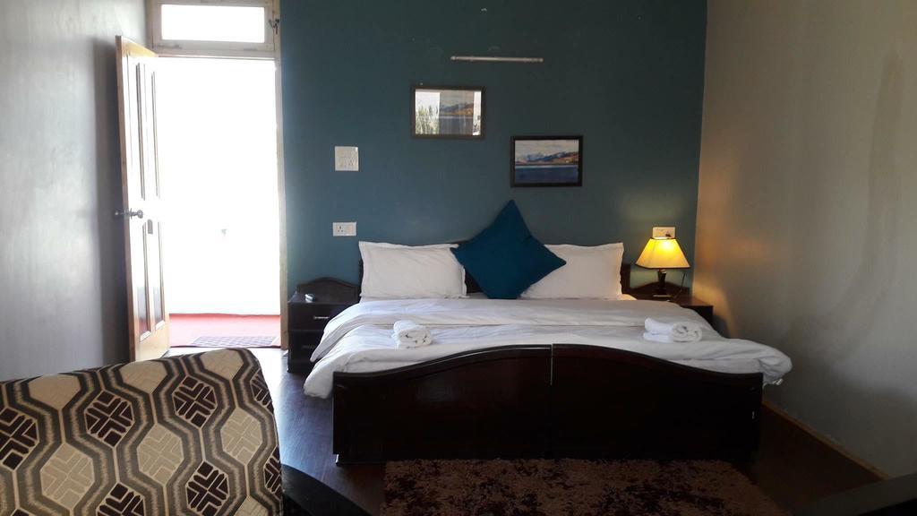 Hotel Mandalchan เลห์ ภายนอก รูปภาพ