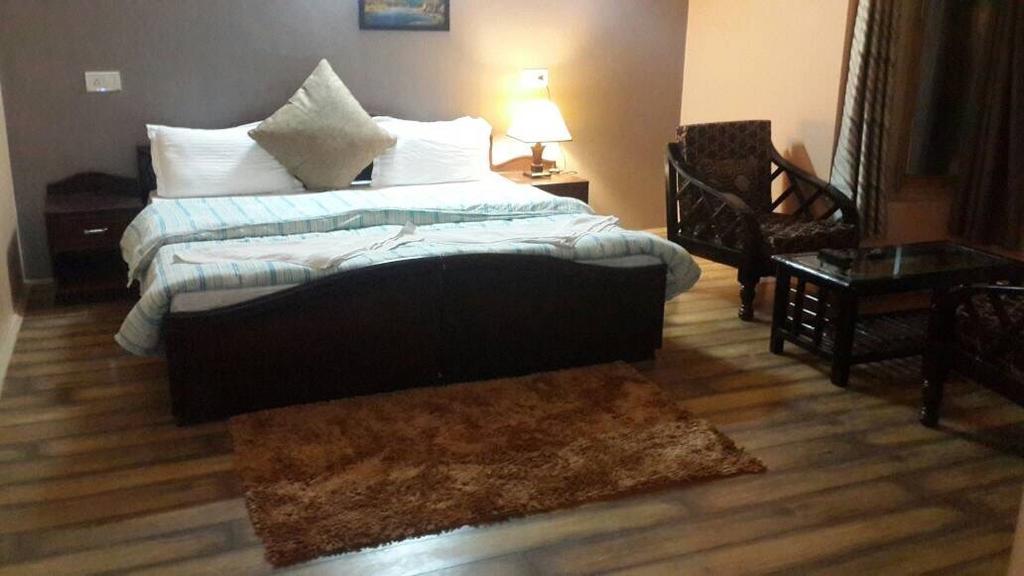 Hotel Mandalchan เลห์ ภายนอก รูปภาพ